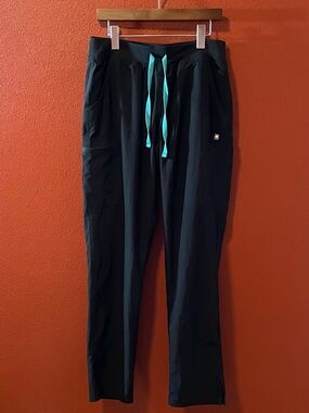 Figs Women’s Technical Collection Black Medical Field Workwear Nurse Scrub Pants